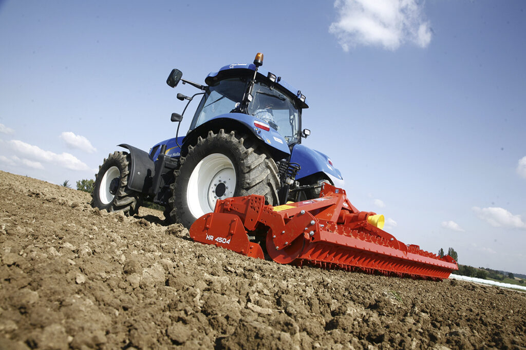 KUHN HR 304 D - HR 6004 DRC rotorharver KUHN HR rotorharver 3-6 m arbejdsbredde, hhv op til max 190 hk og 350 hk.